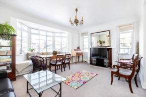 Executive Knightsbridge Apartment